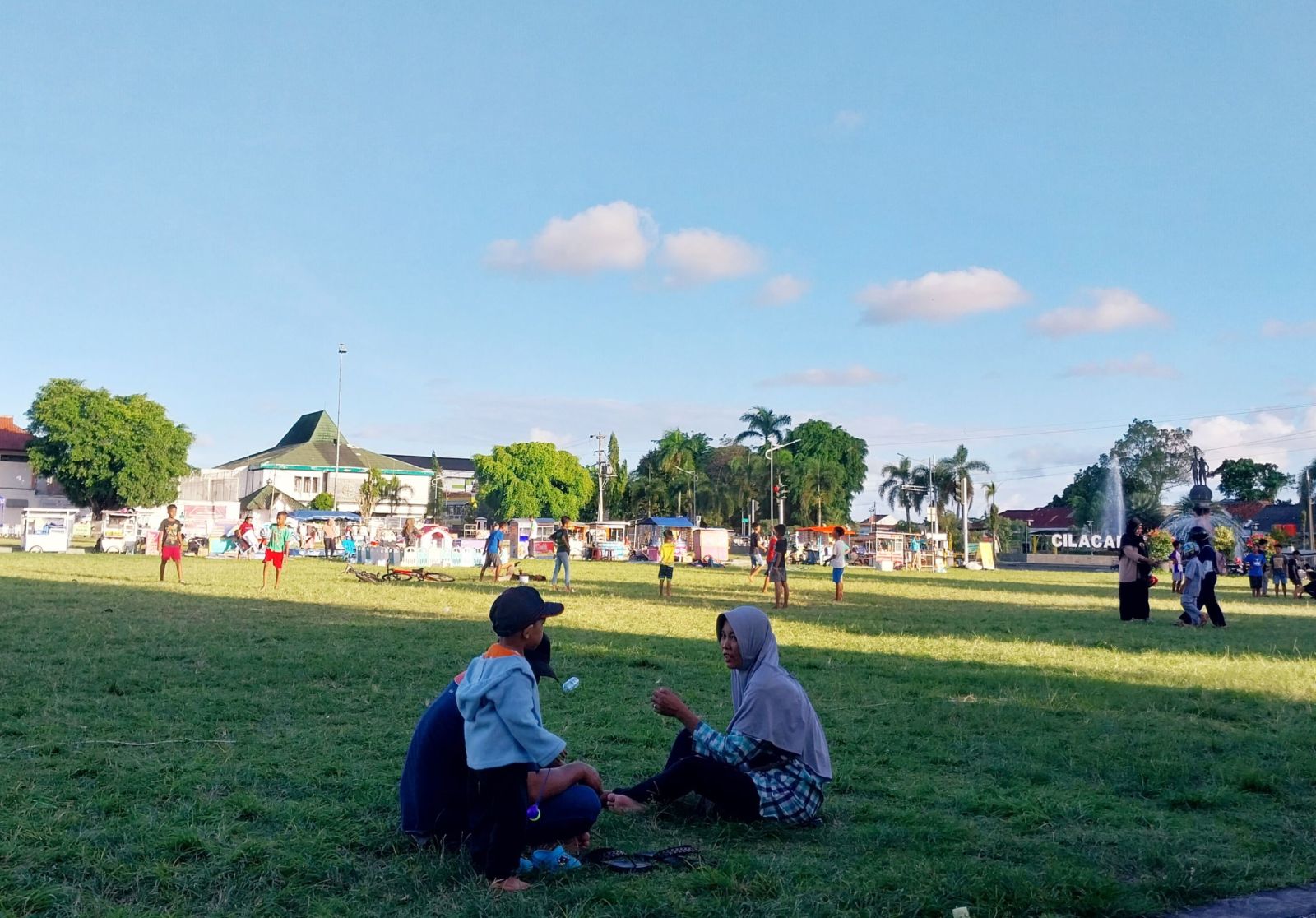 Gema Jaya: Menyambut Senja di Jantung Cilacap